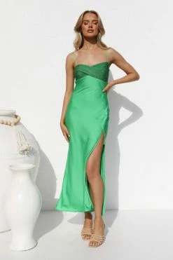Renia Dress GREEN 5 Renia Dress GREEN -Mona Shop 0L4A1760 64351.1665631834