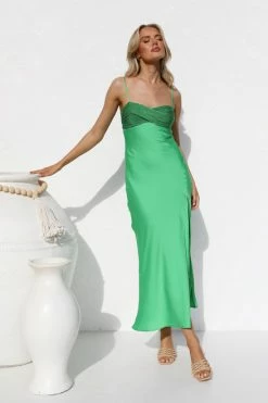 Renia Dress GREEN 7 Renia Dress GREEN -Mona Shop 0L4A1765 25118.1665631818