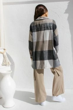 Tyla Shacket -Mona Shop 16IMG 2165 28932.1658725401