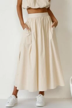 Kelly Skirt BEIGE -Mona Shop 1 L4A2284 31749.1639364018