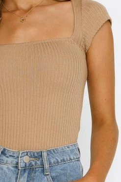 Kellan Top BEIGE -Mona Shop 49 L8A2700 1 95287.1662352890