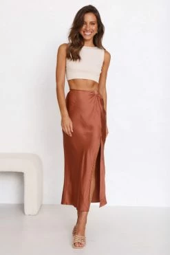 Monaita Skirt RUST 8 Monaita Skirt RUST -Mona Shop 4L8A2301 57455.1654573548