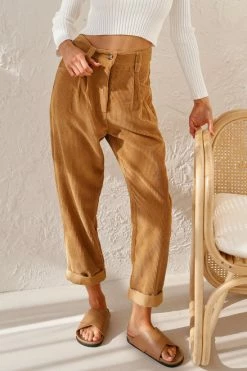 August Pants TAN -Mona Shop 8 L4A6654 30896.1649646041