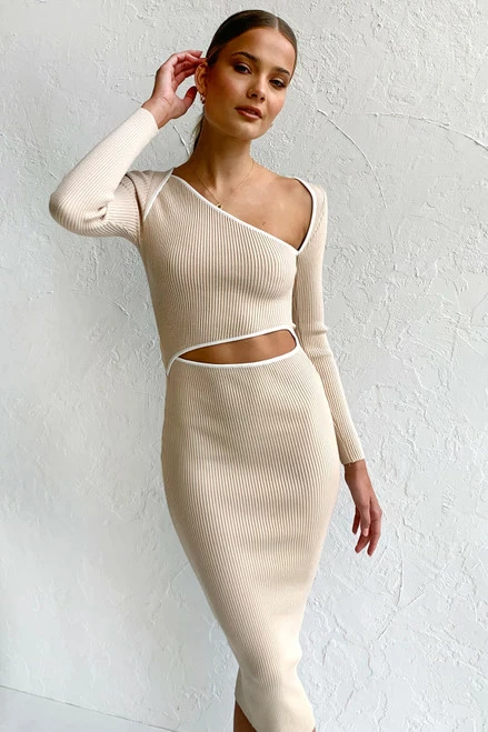 Reina Dress BEIGE Reina Dress BEIGE -Mona Shop 9IMG 2067 41472.1655781716