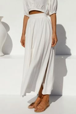 Bea Maxi Skirt WHITE 5 Bea Maxi Skirt WHITE -Mona Shop 9 L4A0996 73391.1638619136