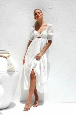 Vera Dress WHITE -Mona Shop IMG 7208 59299.1666865331