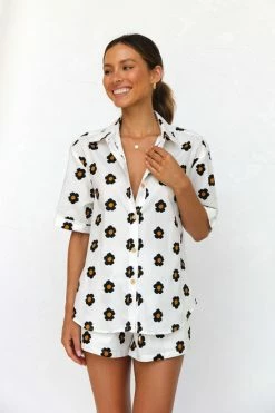 Kezia Shorts -Mona Shop IMG 9003 65301.1672917999