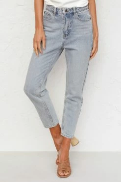 Connor Jeans -Mona Shop L4A0777 30490.1619756275 32140.1651554780