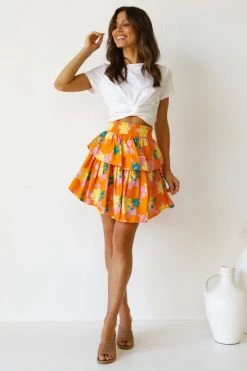 Florencia Skirt ORANGE -Mona Shop L4A3208 43304.1639023675