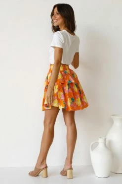 Florencia Skirt ORANGE -Mona Shop L4A3235 71869.1639023674