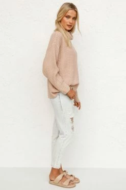 Hayden Knit Top BEIGE -Mona Shop L4A8211 54715.1624425537