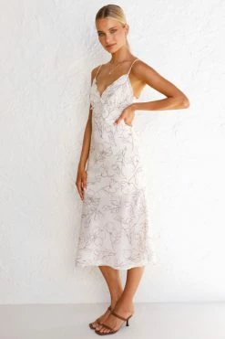 Frida Dress -Mona Shop L4A9380 08020.1621570590