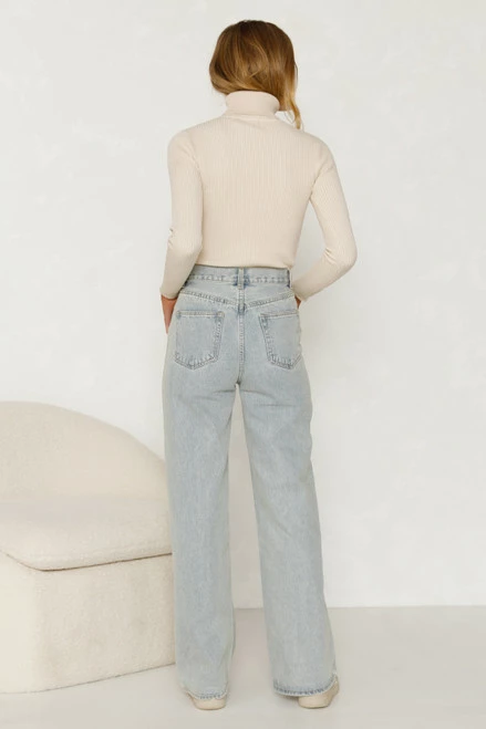 Shiloh Knit Top BEIGE Shiloh Knit Top BEIGE -Mona Shop L8A1578 02496.1657592088