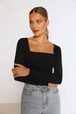 Manaia Top BLACK -Mona Shop L8A1789 44518.1655781566