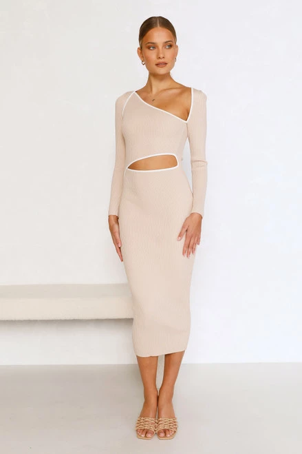 Reina Dress BEIGE Reina Dress BEIGE -Mona Shop L8A1859 69351.1655346730