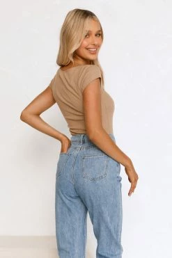 Kellan Top BEIGE -Mona Shop L8A2706 14694.1662352228